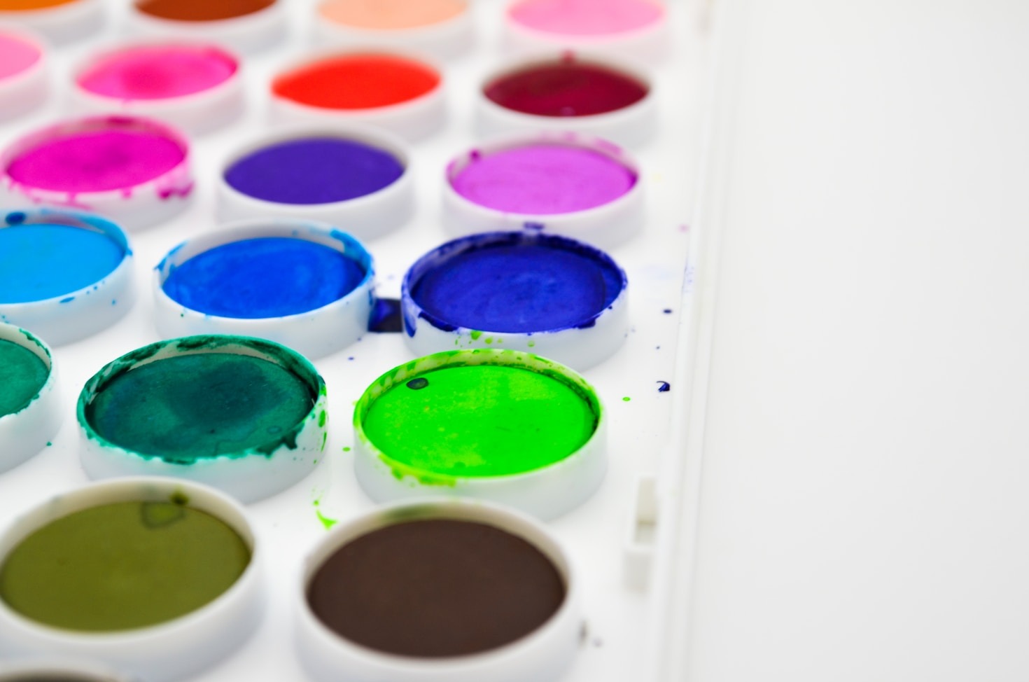 The Power of Blue and Green in Your Beauty Routine